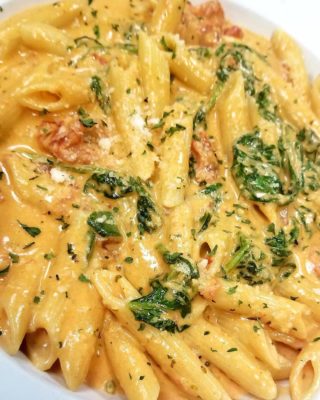 Tomato cream with spinach 😋🔥🙏 #pasta #penne #food #foodphotography #foodporn #foodie #foodblog #forkyeah #foodart #foodstagram #dailyfoodfeed #devourpower #eat #restaurant #kitchen #fresh #buzzfeast #instafood #chef #cooking #culinary #instafood #instagood #grandrapids #eating #dinner #yum